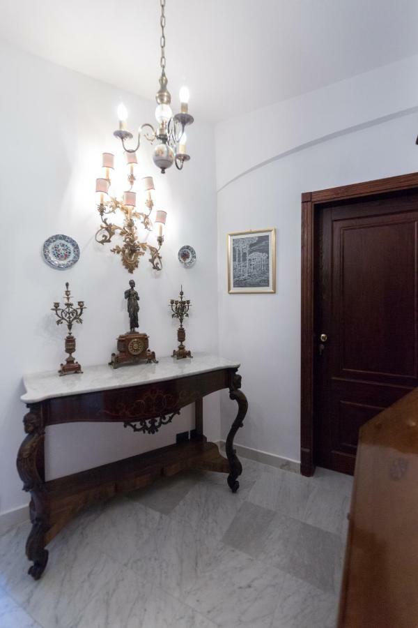 Palazzo Doria D'Angri Bed & Breakfast Naples Exterior photo